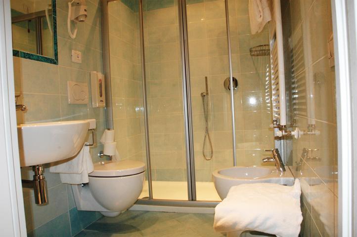 Hotel Garni Vela D'Oro Brenzone Extérieur photo